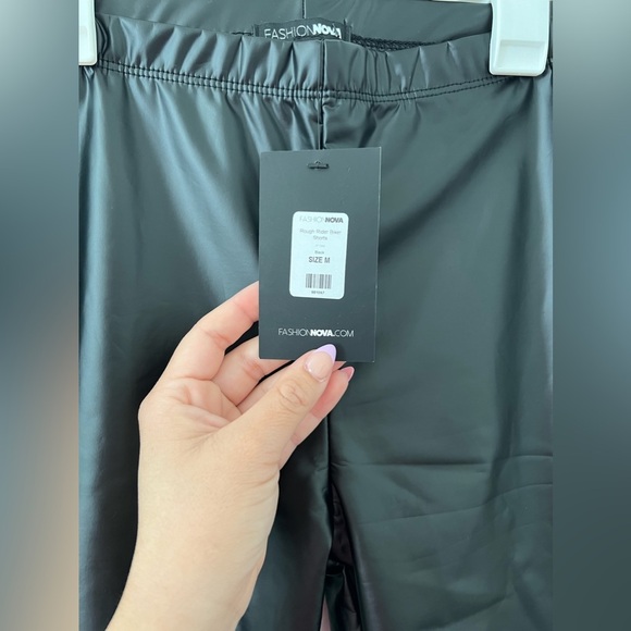 ‼️FINAL SALE MUST GO‼️🩷✨NWT BIKE SHORTS SIZE “M”✨🩷 - Picture 3 of 4